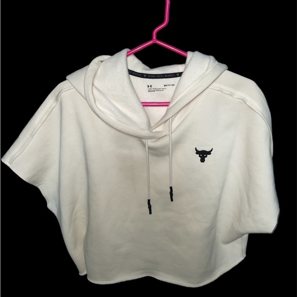 Under armour Loose Blood Sweat
Respect Cropped Hoodie Pullover - Picture 2 of 5